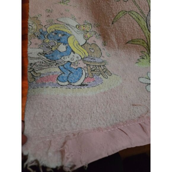 Vintage 80s The Smurfs Cartoon Pink Blanket Smurfette - Picture 3 of 12